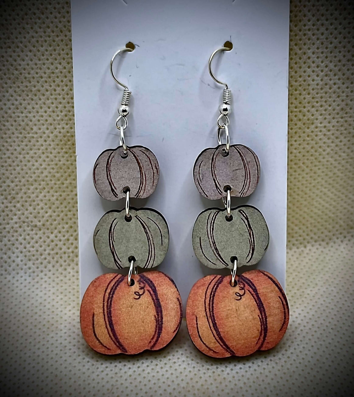 Boucles d'oreilles pendantes « citrouilles » en bois