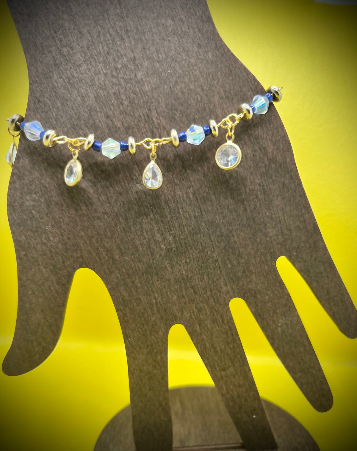 Golden Royal Blue Elegant Eye Pin Bracelet