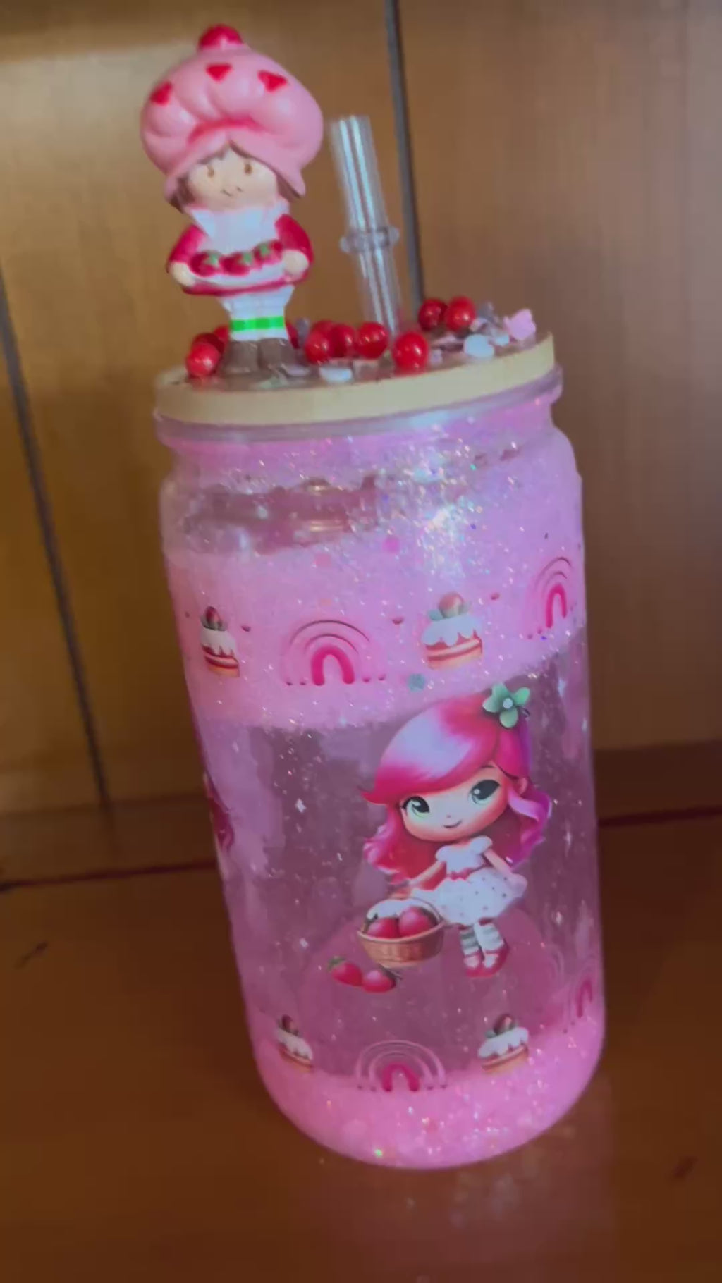Strawberry Shortcake 16 ounce Snowglobe Tumbler